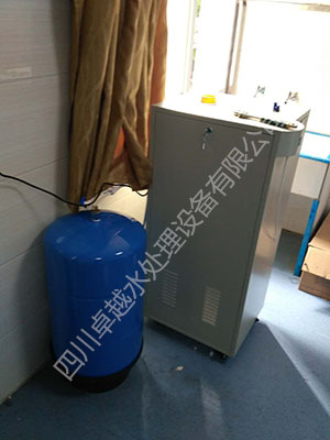 醫(yī)用超純水機(jī)ZYTEST-I-60L